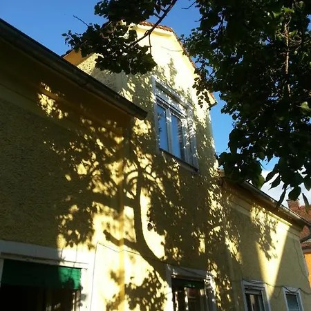Ferienwohnung, Mit 3 Schlafzimmer